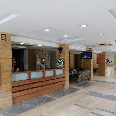 Neelkanth Paradise Hotell Ahmedabad Eksteriør bilde